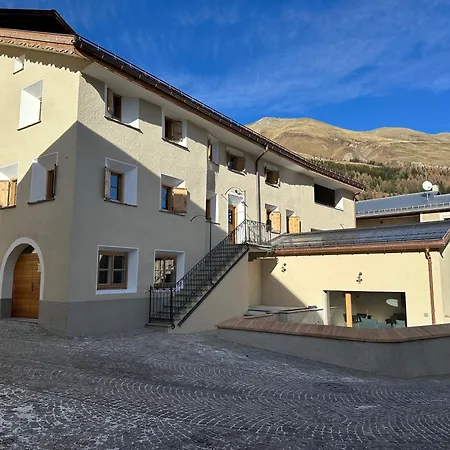 Chesa Unica - Bijou Appartement *